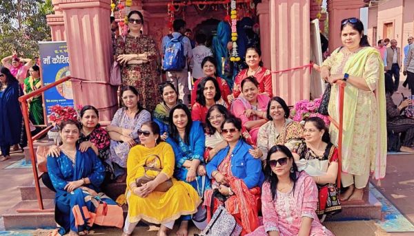 पिकनिक में गूंजा "नादातुनी या नाद निर्मितो  श्रीराम जय राम&rdquo; का जयघोष