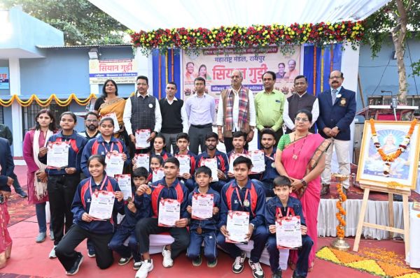  नेशनल रिंग फाइट चैंपियनशिप के पदक विजेताओं को सांसद बृजमोहन ने किया सम्मानित