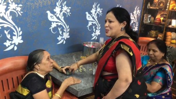 हल्दी- कुंकू 2026.... मनोरंजक खेल में परिणीता रही प्रथम और वंदना दूसरे स्थान पर