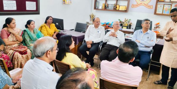  महाराष्&zwj;ट्र मंडल के सेवाभावी कार्य प्रेरक व अभूतपूर्व: गांगल