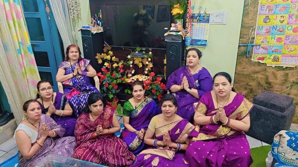 सुंदर नगर केंद्र की महिलाओं ने मनाया हल्दी-कुंकू... आशा ताई को दी श्रद्धांजलि