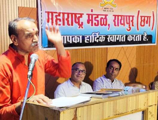मैं बस्&zwj;तर की आनंद यात्रा पर हूं: डॉ. गोडबोले