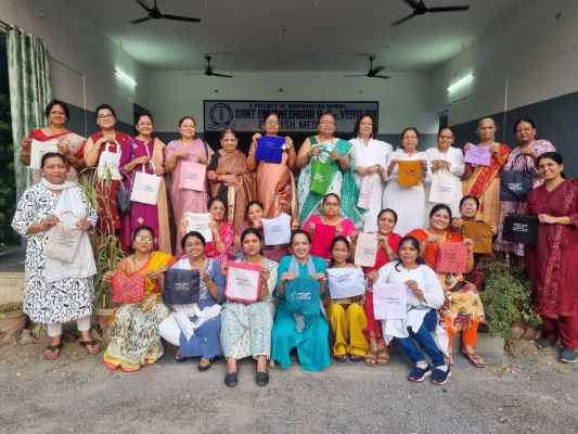 महिलाओं ने लिया प्रण.. अब प्लास्टिक थैली का नहीं करेंगे प्रयोग