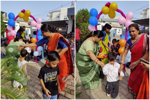 स्कूल का पहला दिन बच्चे माता-पिता और दादा-दादी के साथ आए