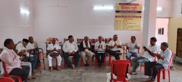 हनुमान चालीसा पाठ के साथ सजी भजनों की महफिल