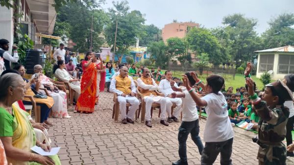शंकर नगर बाल वाचनालय में मनाया गय 80वाँ स्वतंत्रता दिवस