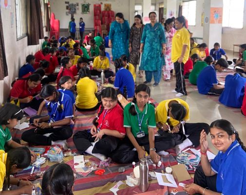  संत ज्ञानेश्वर स्कूल के बच्चों ने बनाएं  सुंदर राखी, पोस्टर और कोलाज