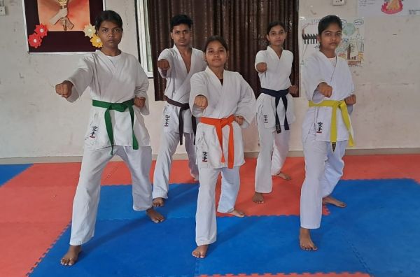 इंडो-नेपाल इंटरनेशनल कराते चैम्पियनशिप में जाएंगे संत ज्ञानेश्वर  विद्यालय के सात छात्र