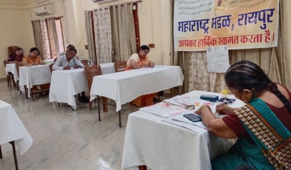 मराठी निबंध स्&zwj;पर्धा में दिखा उत्साह... हर आयु वर्ग के प्रतिभागियों ने लिखे निबंध