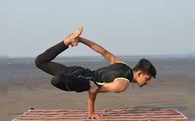 प्रधानमंत्री ने सभी देशवासियों से योग को अपने जीवन का अभिन्न अंग बनाने का आग्रह किया