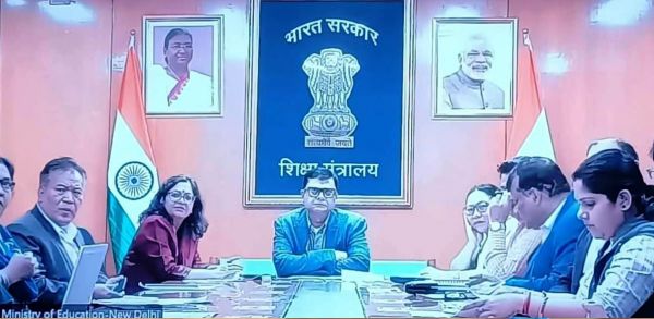 असाक्षरों को साक्षर बनाने का जिम्मा 50 हजार स्वयंसेवी शिक्षक के कंधों पर