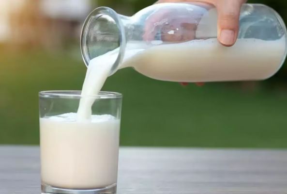 क्या आप जानते हैं... दूध कराता है धन लाभ... तो, समस्याओं से भी दिलाता है निजात