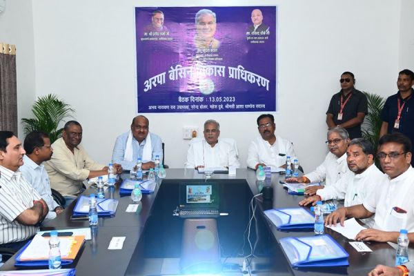 अरपा नदी को लेकर सीएम बघेल का सख्त निर्देश... बोले, शासकीय प्रयास ही पर्याप्त नहीं... पढ़िए पूरी खबर