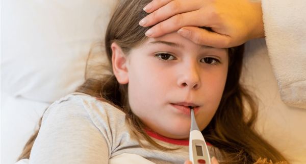 मानसून की दस्तक के साथ ही... बढ़ जाता है वायरल इन्फेक्शन का खतरा... जानिए बचने के तरीके