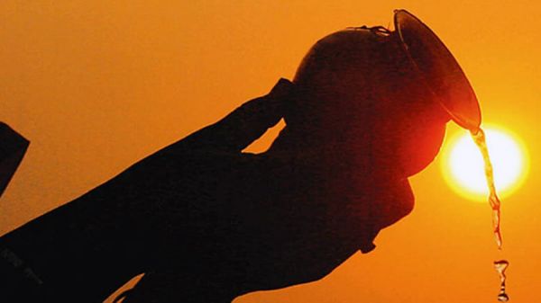 सूर्य पूजा के लिए विशेष है श्रावण मास का रविवार... बीमारियों और परेशानियों से मिलेगा निजात... पढ़िए विधान