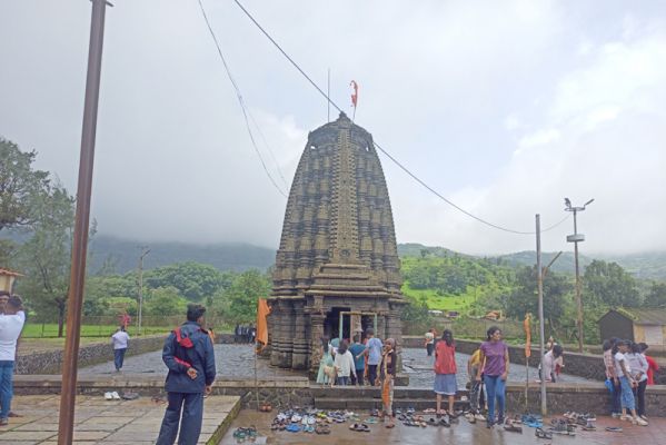 त्र्यंबकेश्वर दर्शन के लिए जा रहे है तो.... भंडारदरा में एक-दो दिन अवश्य ही प्रकृति को गोद में बिताए