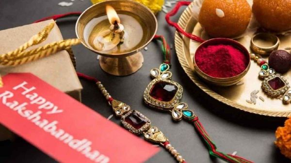 रक्षाबंधन पर 700 साल बाद... बन रहा पंचयोग... पर राखी बांधने के समय को लेकर है असमंजस... जानिए शुभ मुहूर्त
