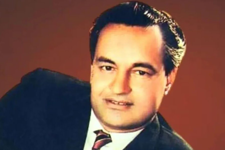 'मैं पल दो पल का शायर हूं'... महान पार्श्&zwj;व गायक मुकेश कुमार की... आज 47 वीं पुण्यतिथि