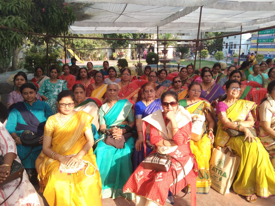 महाराष्ट्र मंडल की महिला केंद्र ने मनाया होली मिलन और महिला दिवस, देखें तस्वीरें