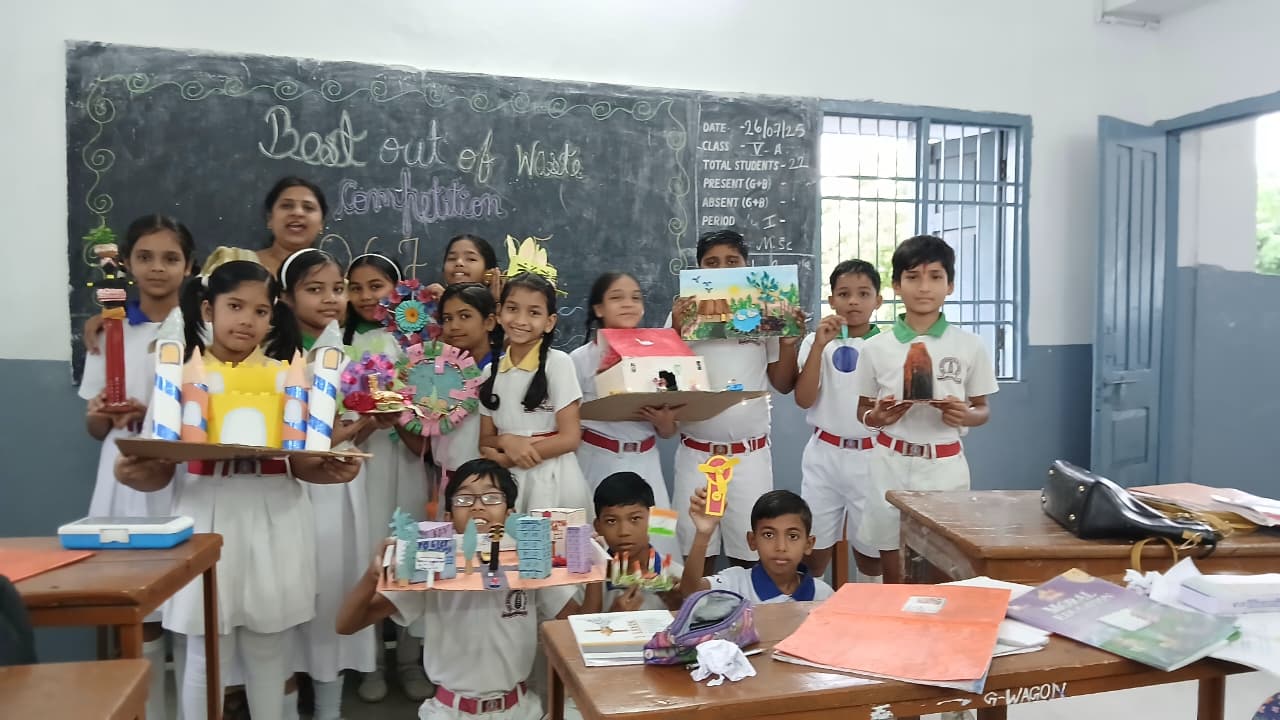 Best out of waste: संत ज्ञानेश्वर स्कूल के बच्चों ने दिखाई creativity