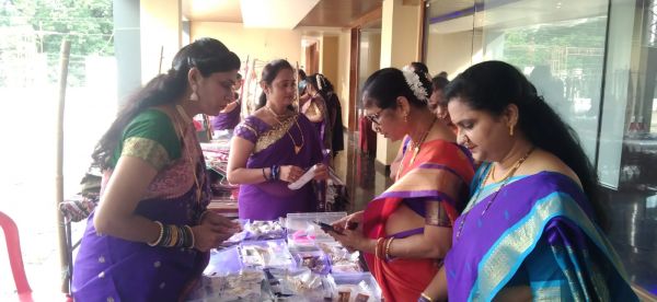 देखें तस्वीरें.... मंडळ की दिखी सामाजिक समरसता की छटा.... मनमोहक प्रस्तुति ने मोहा सबका मन