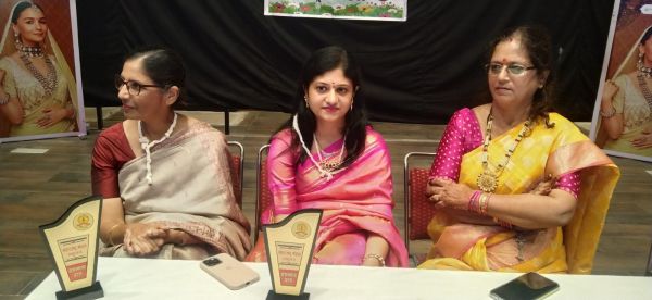 देखें तस्वीरें.... मंडळ की दिखी सामाजिक समरसता की छटा.... मनमोहक प्रस्तुति ने मोहा सबका मन