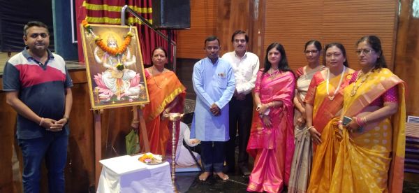 देखें तस्वीरें.... मंडळ की दिखी सामाजिक समरसता की छटा.... मनमोहक प्रस्तुति ने मोहा सबका मन