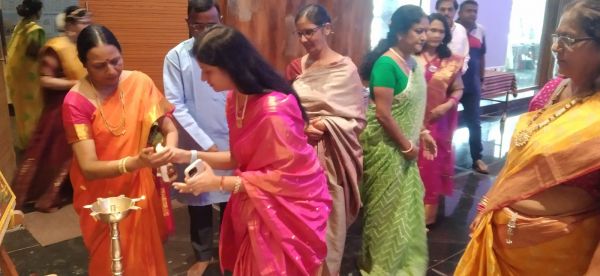 देखें तस्वीरें.... मंडळ की दिखी सामाजिक समरसता की छटा.... मनमोहक प्रस्तुति ने मोहा सबका मन