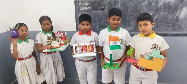 Best out of waste: संत ज्ञानेश्वर स्कूल के बच्चों ने दिखाई creativity