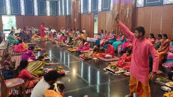 देखें तस्वीरें.....  महाराष्ट्र मंडळ में हुएसामूहिक मंगळागौरी व्रत उद्यापन की