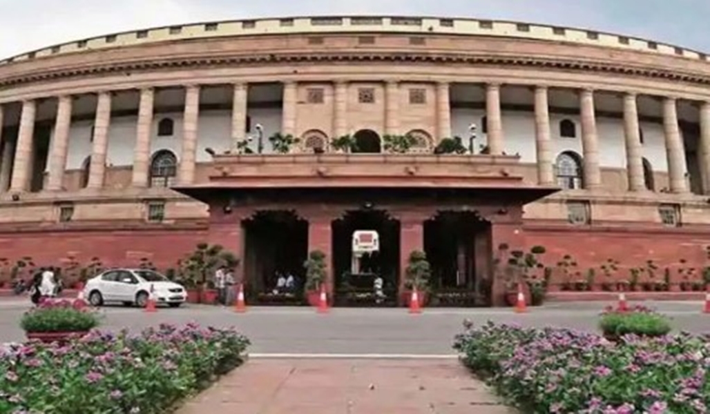  उच्च शिक्षा ले रहे छात्रों का तनाव कम करने क्षेत्रीय भाषाओं में पुस्तकों का अनुवाद