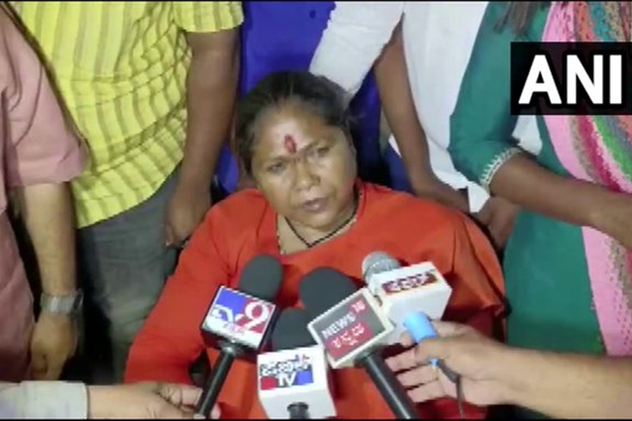 केंद्रीय मंत्री की कार को  ट्रक ने मारी टक्कर, कहा मैं ठीक, न करें चिंता