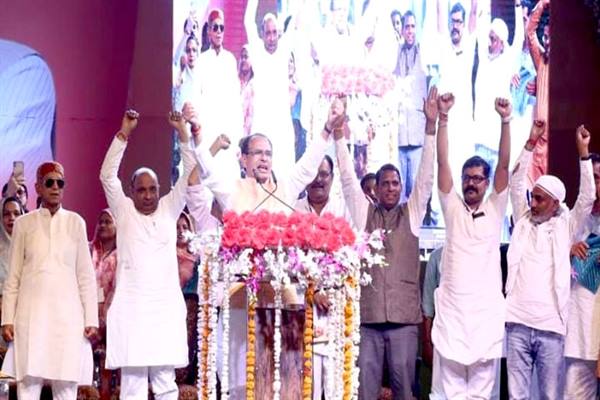 नगर के गौरव दिवस पर सीएम ने की घोषणा, अब नसरूल्लागंज का नाम हुआ भैरूंदा, जानिए क्या बोले मामा