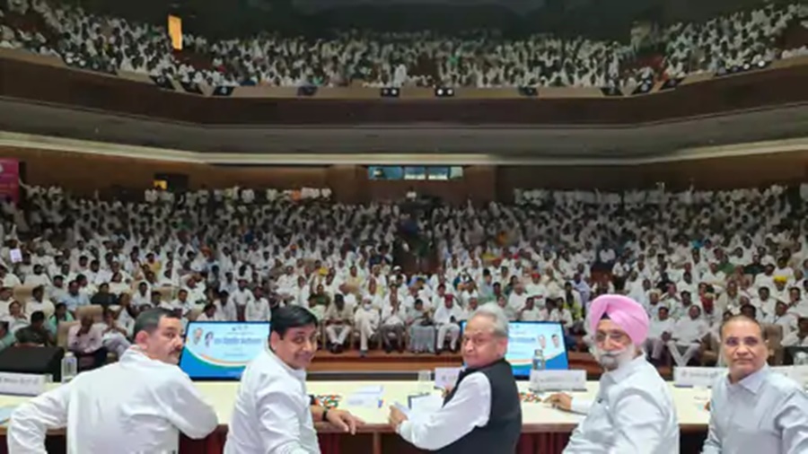 कांग्रेस प्रदेश प्रभारी बोले... जो पार्टी के खिलाफ, मैं उनके साथ नहीं... सीएम का दावा, हम जीत रहे चुनाव