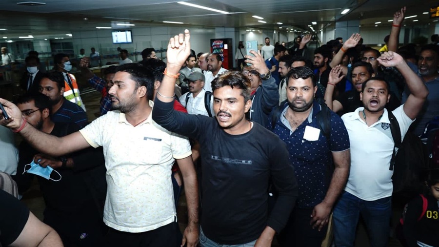 पीएम मोदी ने की सूडान में फंसे लोगों की चिंता... पहला जत्था पहुंचा दिल्ली... लगे पीएम मोदी जिंदाबाद के नारे