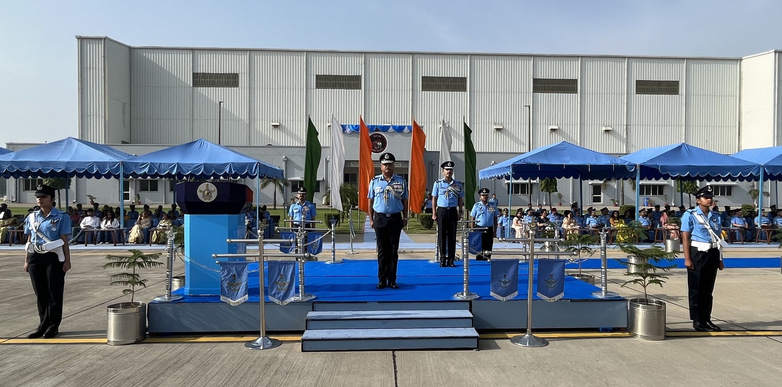  हिंडन वायुसेना स्टेशन की कमान संभाली एयर कमोडोर संजय चोपड़ा ने