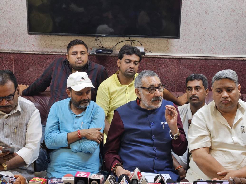 केंद्र सरकार ने पश्चिम बंगाल सरकार द्वारा ग्रामीण विकास योजनाओं में भेदभाव के आरोपों को खारिज़ किया