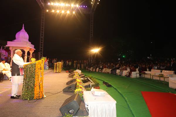 लोकरंग हमारी सांस्कृतिक धरोहर को परिचित कराने का सराहनीय प्रयासः राज्यपाल