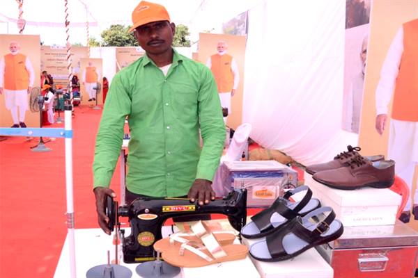 कहानी दिनेश के सफलता की 