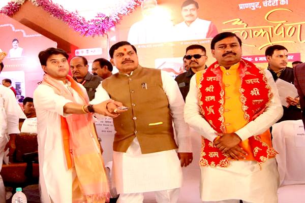 भारत की संस्कृति प्राचीन नगरी चंदेरी के कण-कण में व्याप्त है