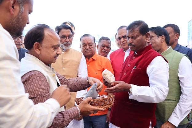 सिमडेगा में लगा पूसा कृषि विज्ञान मेला... केंद्रीय मंत्री अर्जुन मुंडा ने किया उद्घाटन