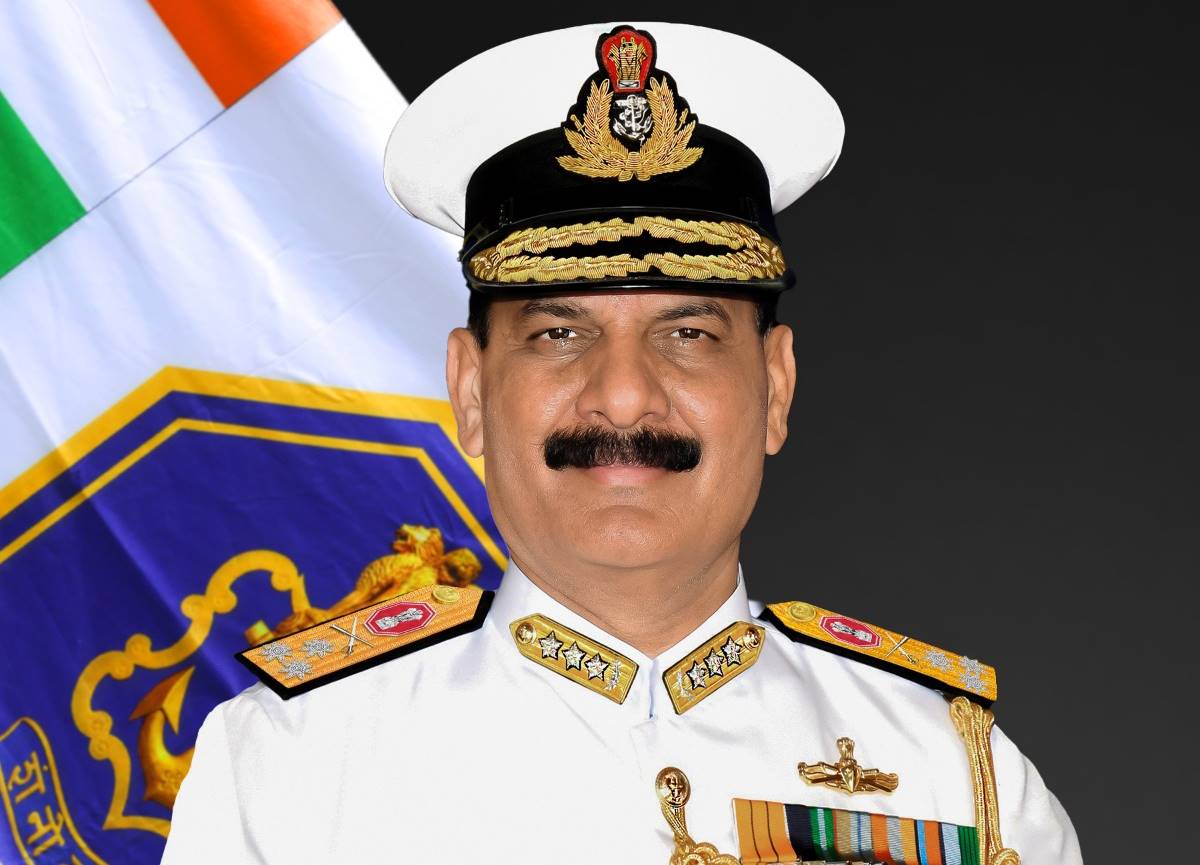 वाइस एडमिरल दिनेश कुमार त्रिपाठी को नियुक्त किया गया अगला नौसेना प्रमुख