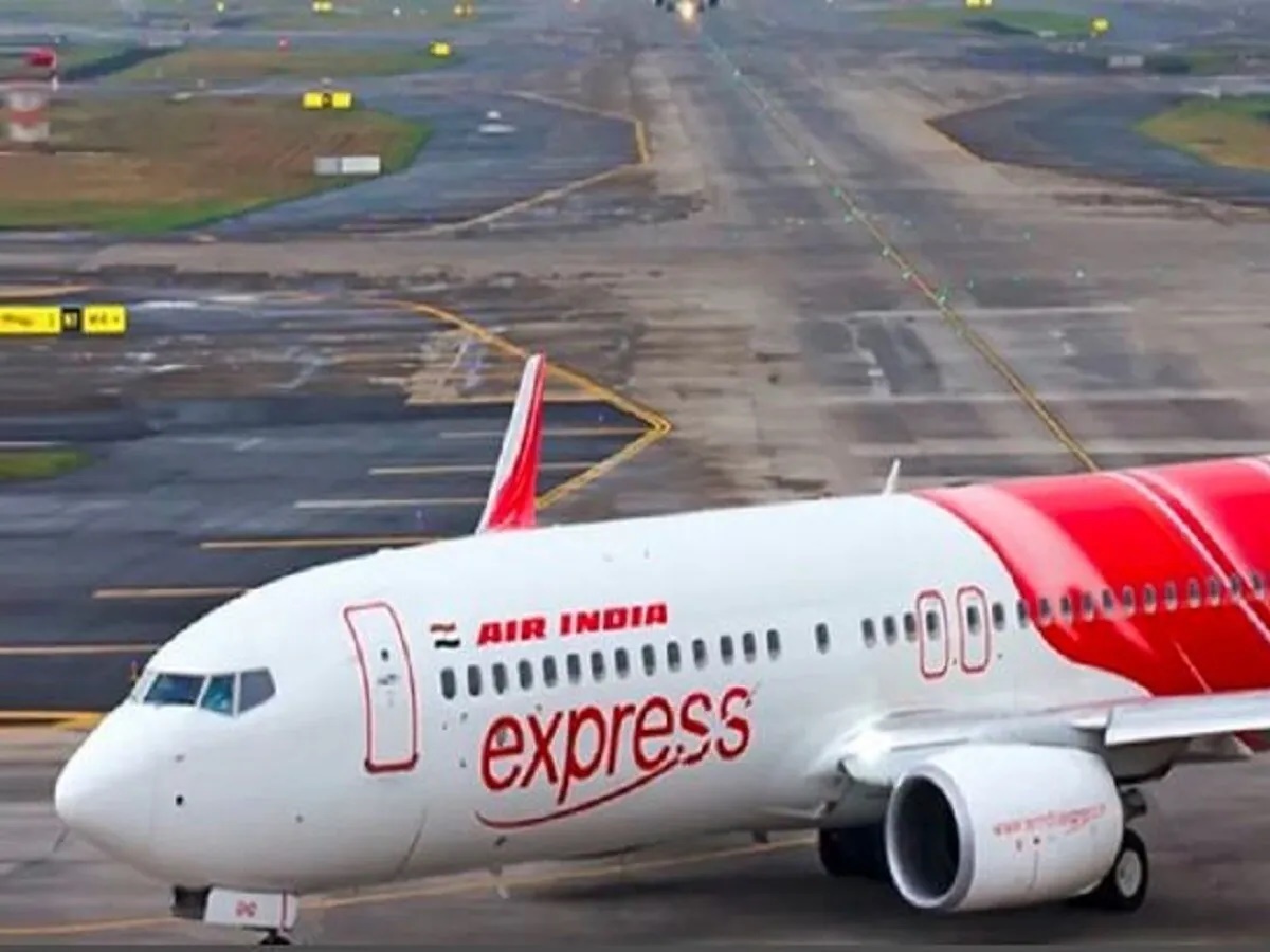 एयर इंडिया एक्सप्रेस की 70 से अधिक इंटरनेशनल और डोमेस्टिक उड़ानें अचानक रद्द 