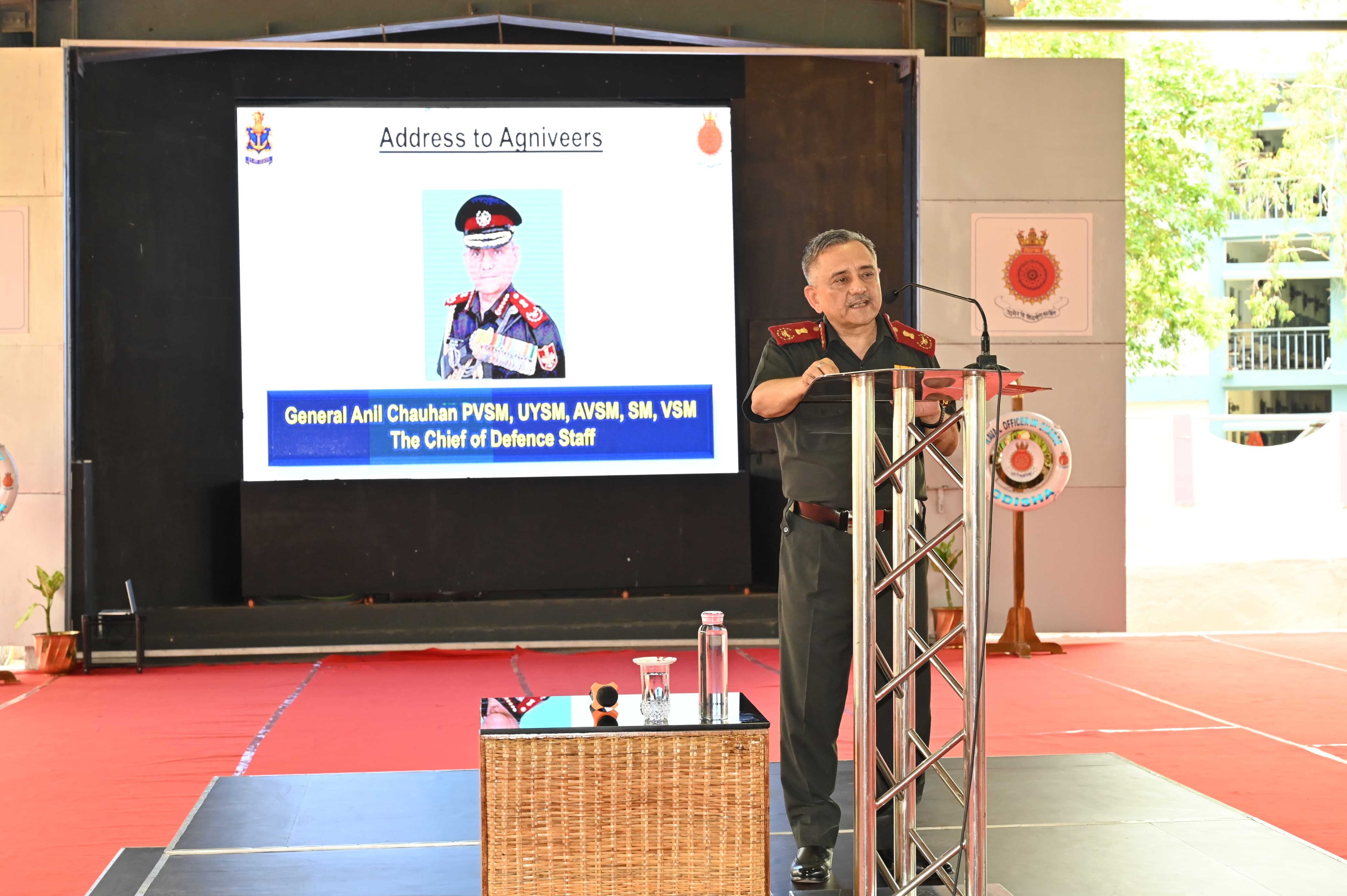 सीडीएस जनरल अनिल चौहान ने आईएनएस चिल्का का दौरा किया, अग्निवीर प्रशिक्षणों का अवलोकन किया