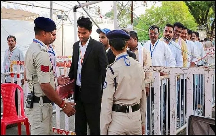 अर्धसैनिक बलों के जवान अलग-अलग क्षेत्रों में 19 जून तक तैनात रहेंगे, मतगणना परिणाम के उपरांत हिंसा की आशंका 