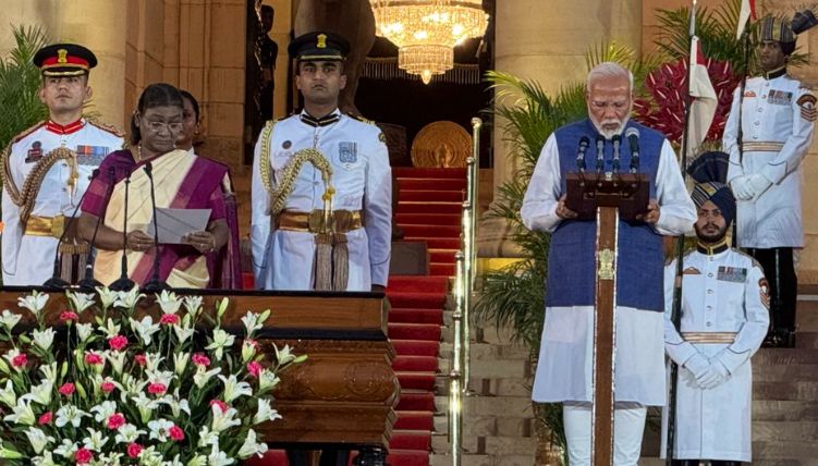 मोदी 3.0- ईश्वर के नाम की मोदी ने ली शपथ... शाह, शिवराज, नड्डा सहित 72 मंत्रियों ने ली शपथ