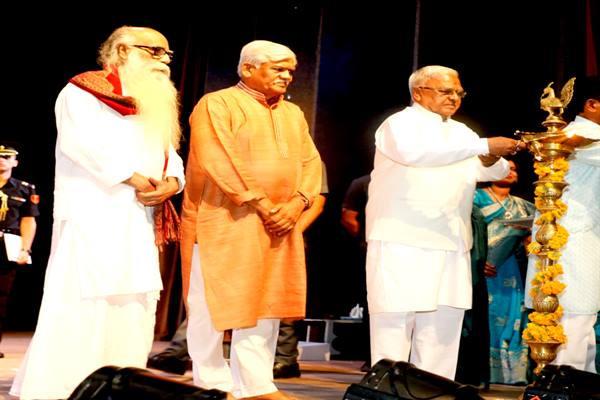 प्रदेश में लोक और शास्त्रीय कलाओं का समृद्ध कोष : श्री मंगुभाई पटेल