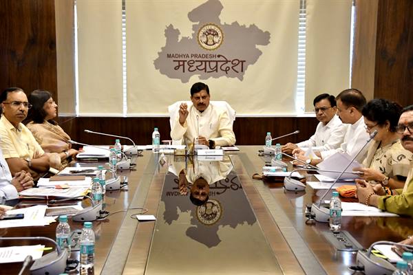 छात्रवृत्ति से संबंधित लंबित प्रकरणों का तत्काल निराकरण करें: मुख्यमंत्री डॉ. यादव