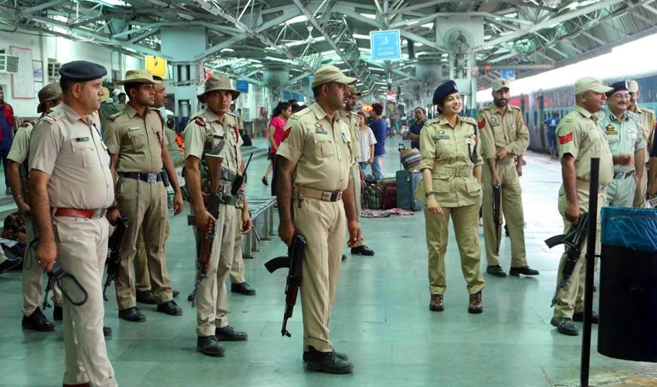 रेलवे सुरक्षा बल ने पिछले 7 वर्षों के दौरान "ऑपरेशन नन्हे फरिश्ते&rdquo; के तहत 84,119 बच्चों को बचाया