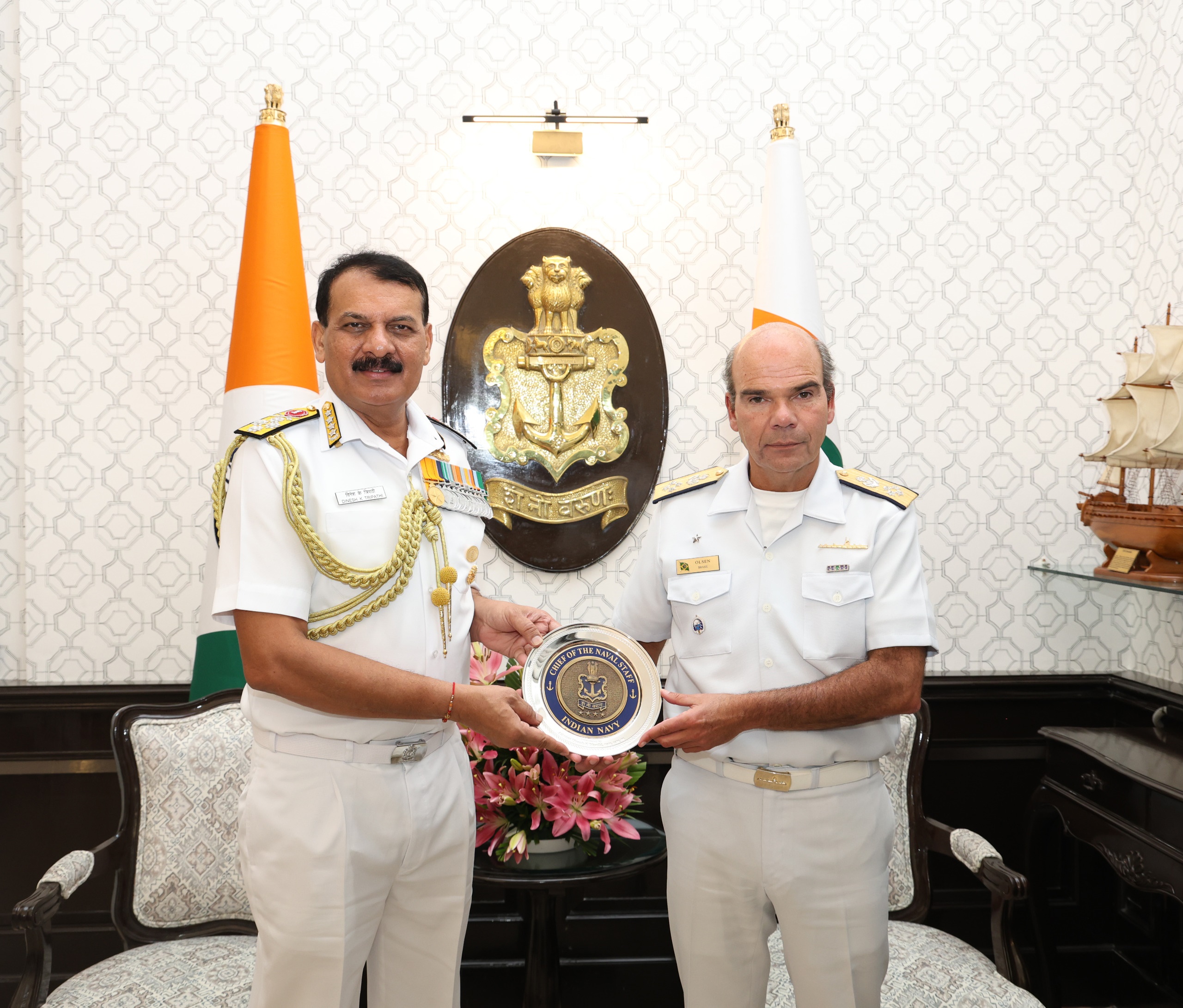 ब्राजील नौसेना के कमांडर : एडमिरल मार्कोस सैम्पाइओ ओलसेन का दौरा